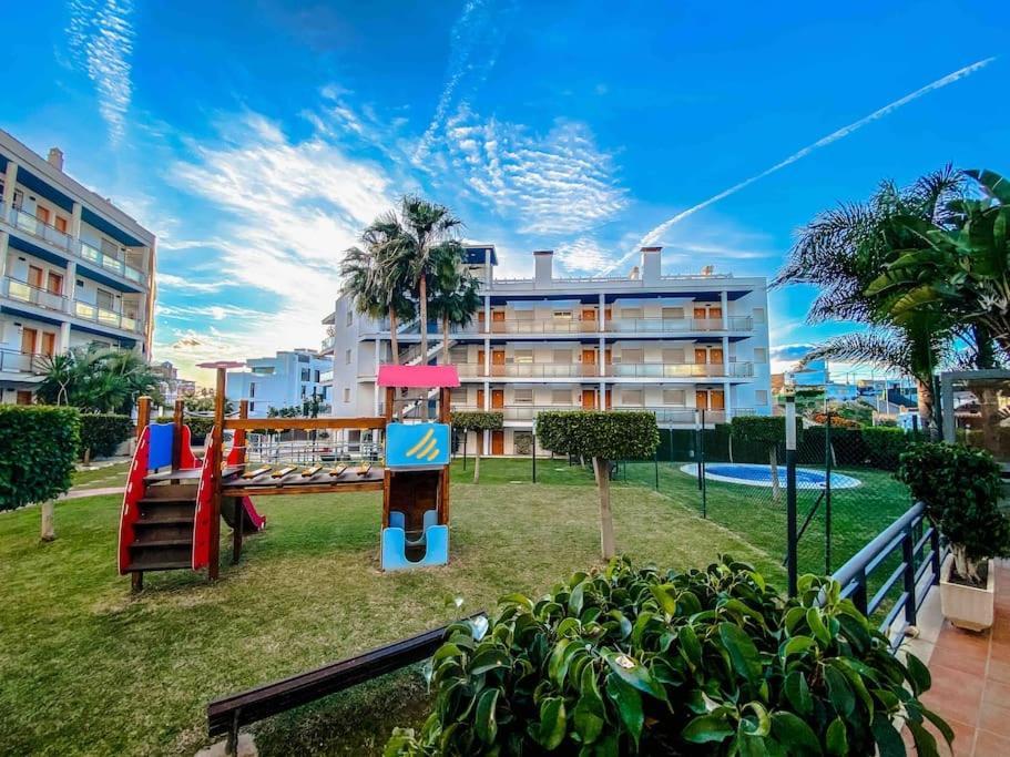 Escapada Familiar En Torrox Costa A 100M De La Playa, Vistas Al Mar Y Parking Gratis Apartman Kültér fotó