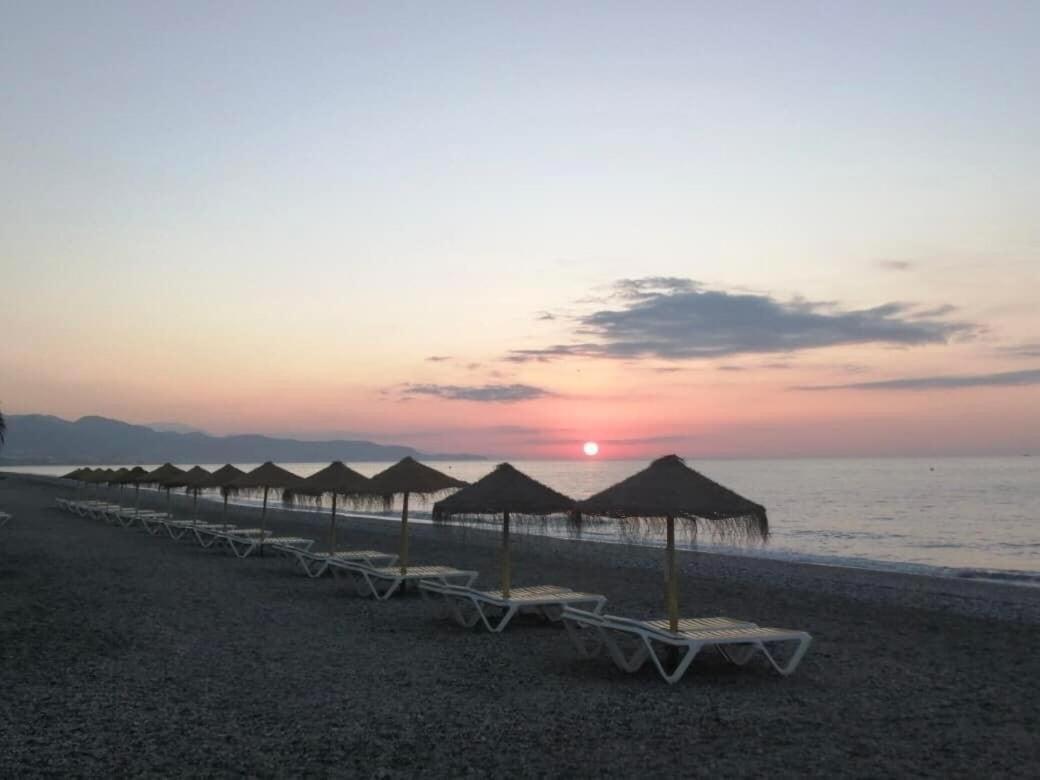 Escapada Familiar En Torrox Costa A 100M De La Playa, Vistas Al Mar Y Parking Gratis Apartman Kültér fotó